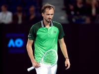 开云体育平台APP-包含戴维斯杯轻取ATP总决赛，梅德韦杰夫统治全场的词条