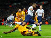 开云下载-热门足球赛事引人瞩目，球员技艺娴熟