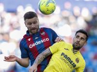 开云平台-黑马球队挑战强手，反客为主夺冠的简单介绍