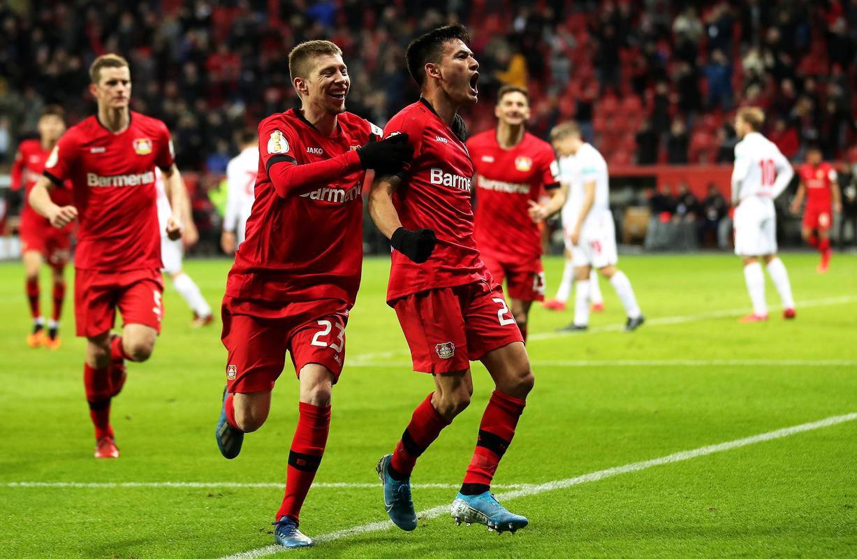 弗赖堡球员斩获进球王，赢得球迷们的掌声