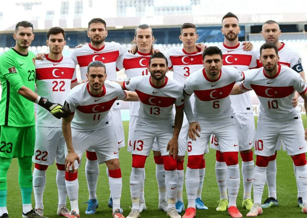 亚美尼亚大胜保加利亚,晋级欧洲杯半决赛 亚美尼亚大胜保加利亚,晋级欧洲杯半决赛