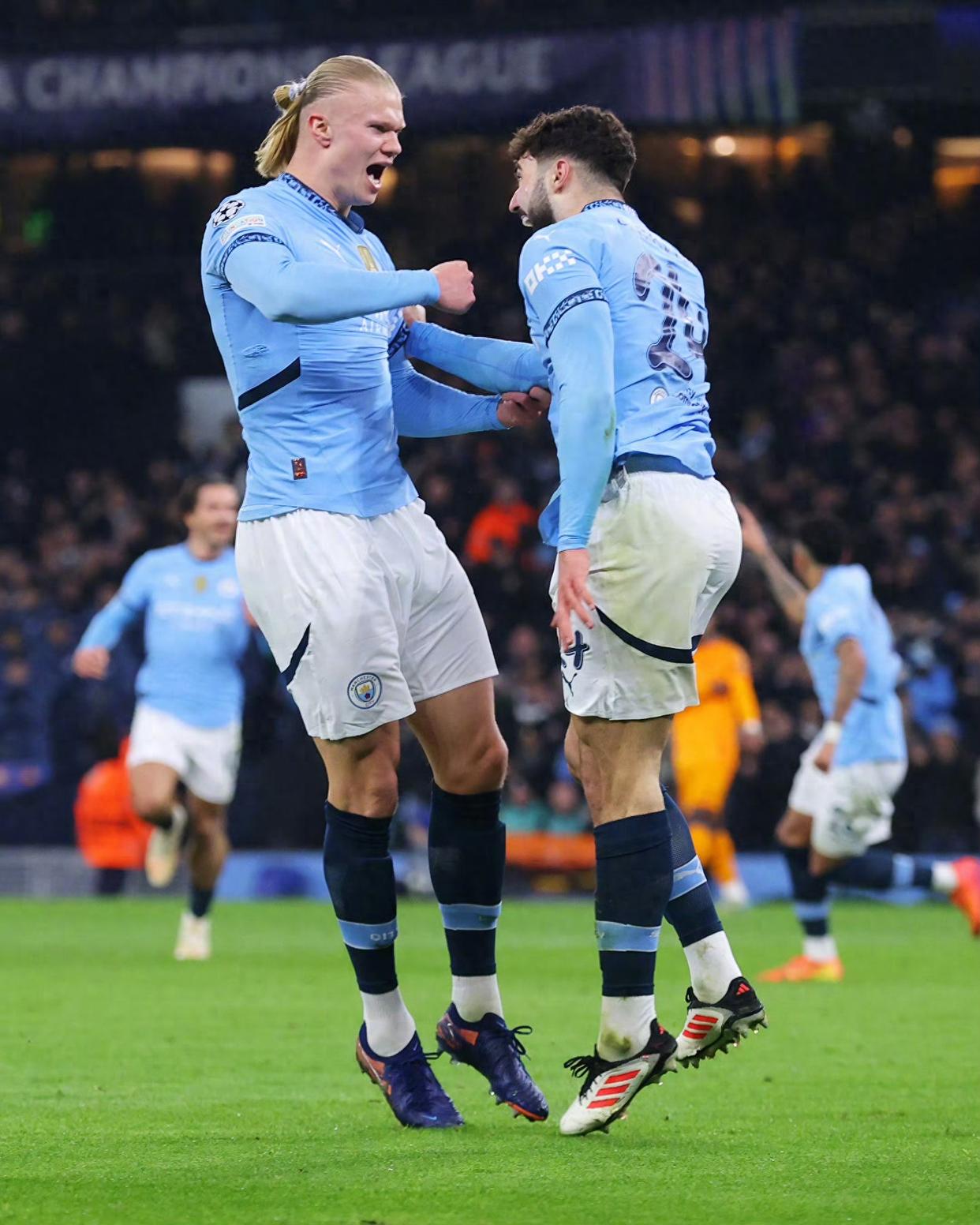 曼城展现实力，携手冲击前四