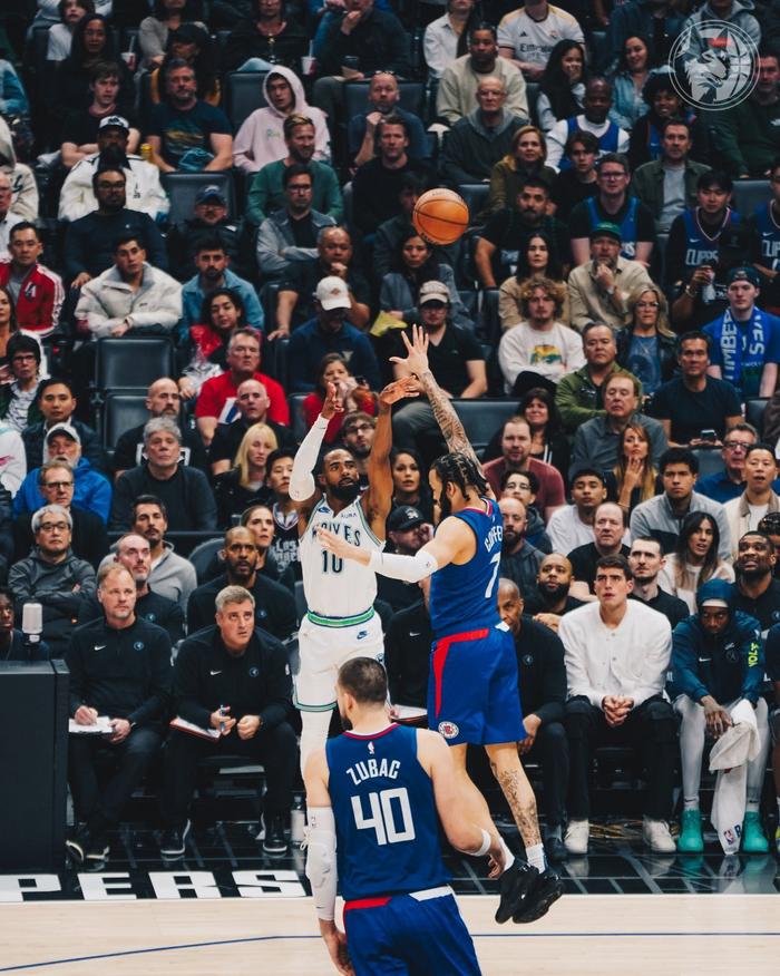 骑士逆转森林狼,赢得宝贵胜利 骑士逆转森林狼,赢得宝贵胜利