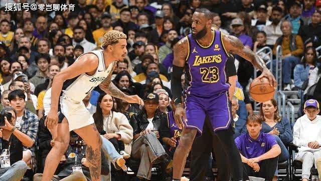 湖人力克篮网,詹姆斯砍下三双 湖人力克篮网,詹姆斯砍下三双