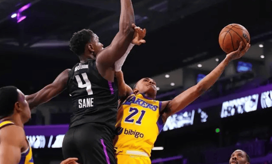 火箭再败湖人,遭遇三连败 火箭再败湖人,遭遇三连败