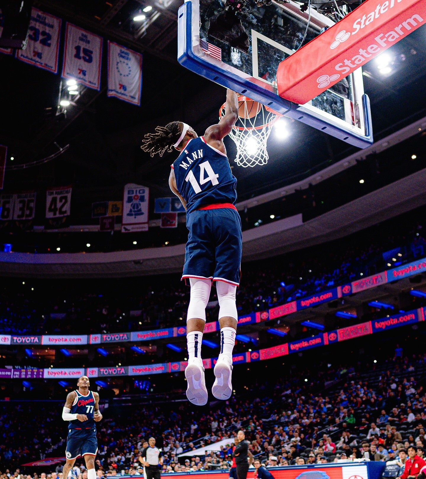 快船击败开拓者,保持不败战绩 快船击败开拓者,保持不败战绩