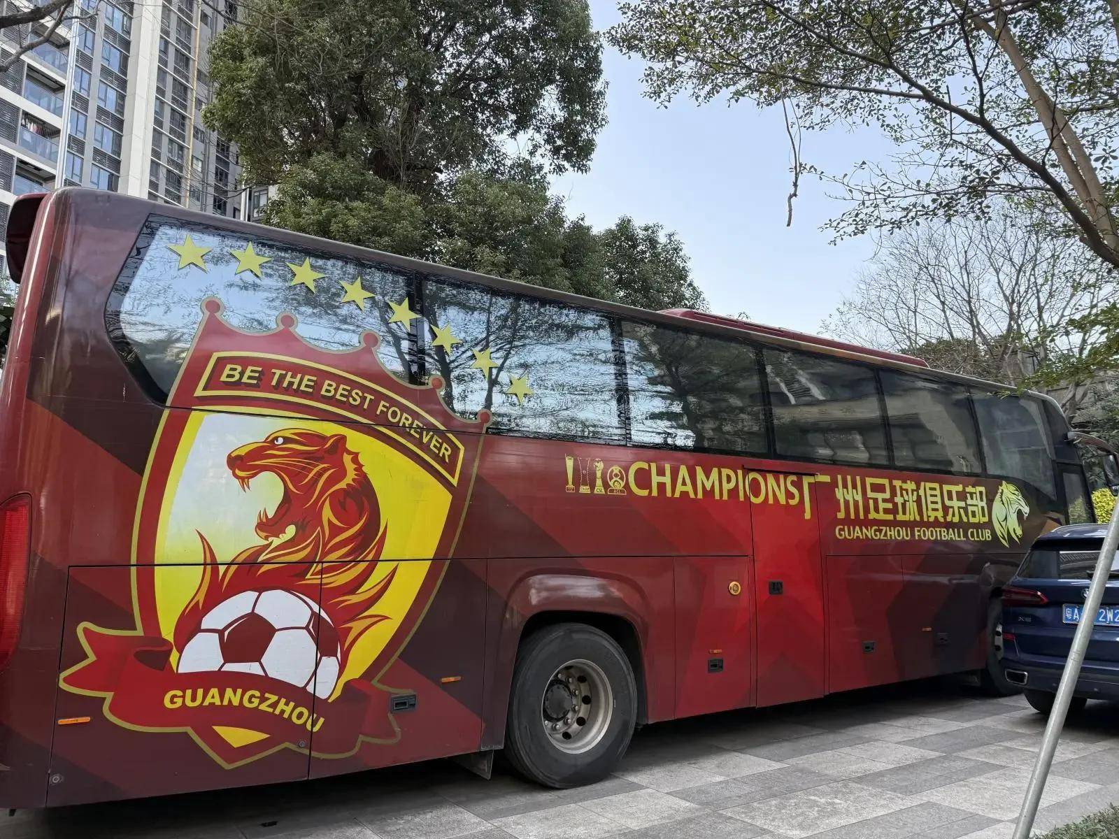 包含2021赛季中超20轮赛程出炉,广州队迎首发客战对手是身陷降级泥潭的球队的词条 包含2021赛季中超20轮赛程出炉,广州队迎首发客战对手是身陷降级泥潭的球队的词条