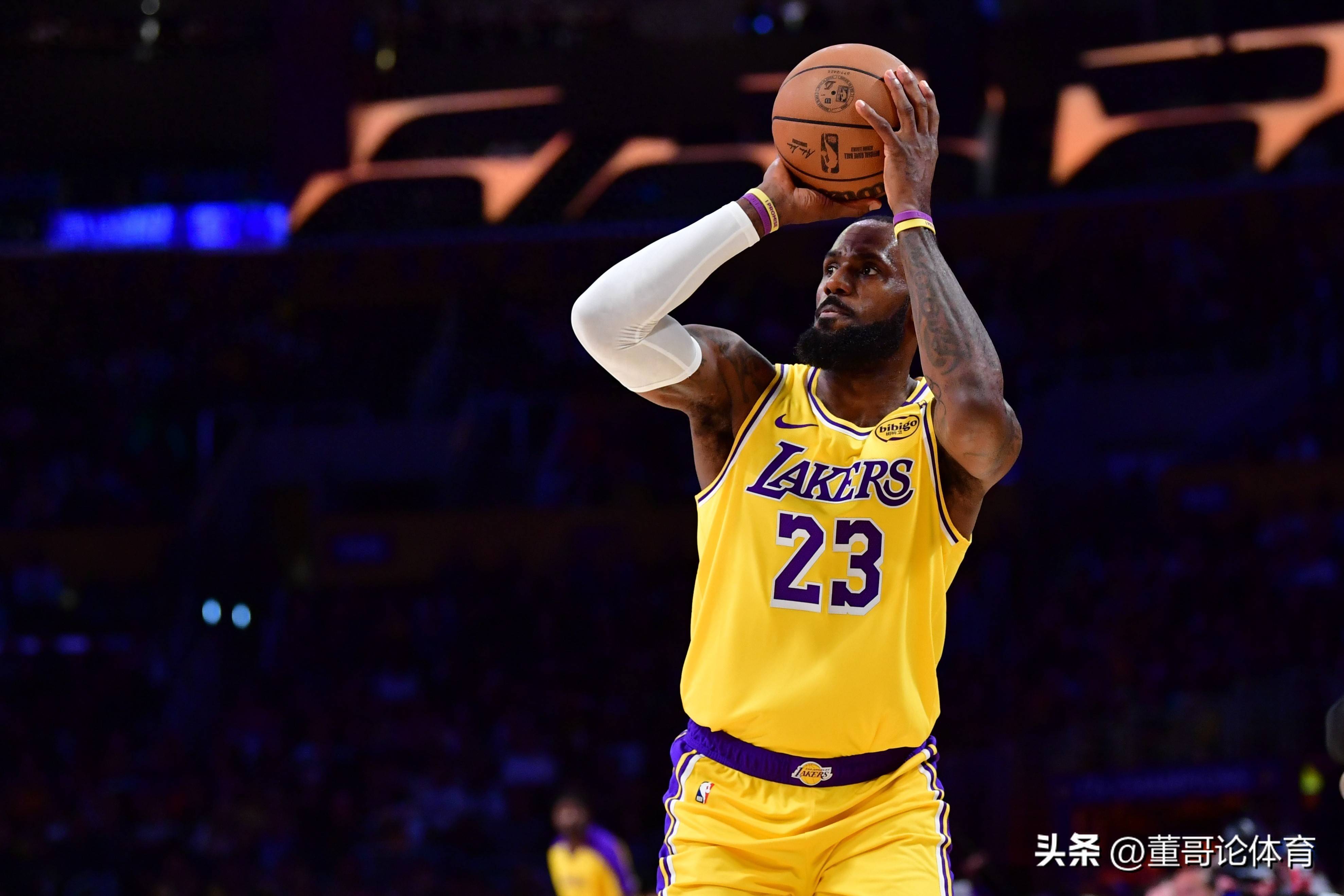 湖人客场战胜老鹰继续保持不败 湖人客场战胜老鹰继续保持不败