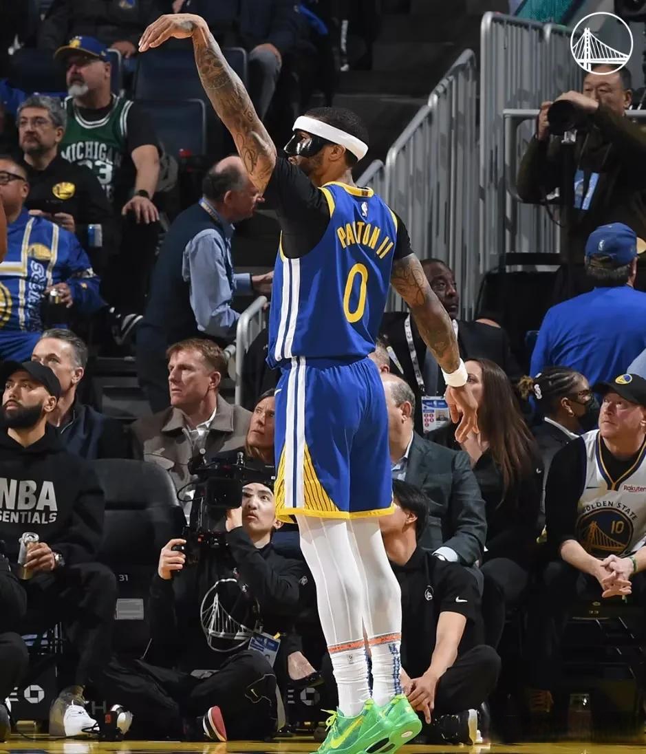 勇士逆袭开拓者,全队 勇士逆袭开拓者,全队