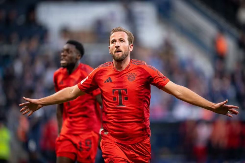 包含拜仁慕尼黑险平法兰克福，德甲悬念暂时难解的词条