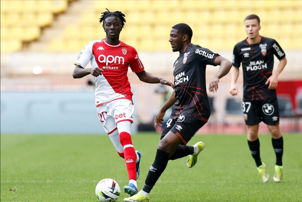 瑞恩客场逼平摩纳哥，取得宝贵一分