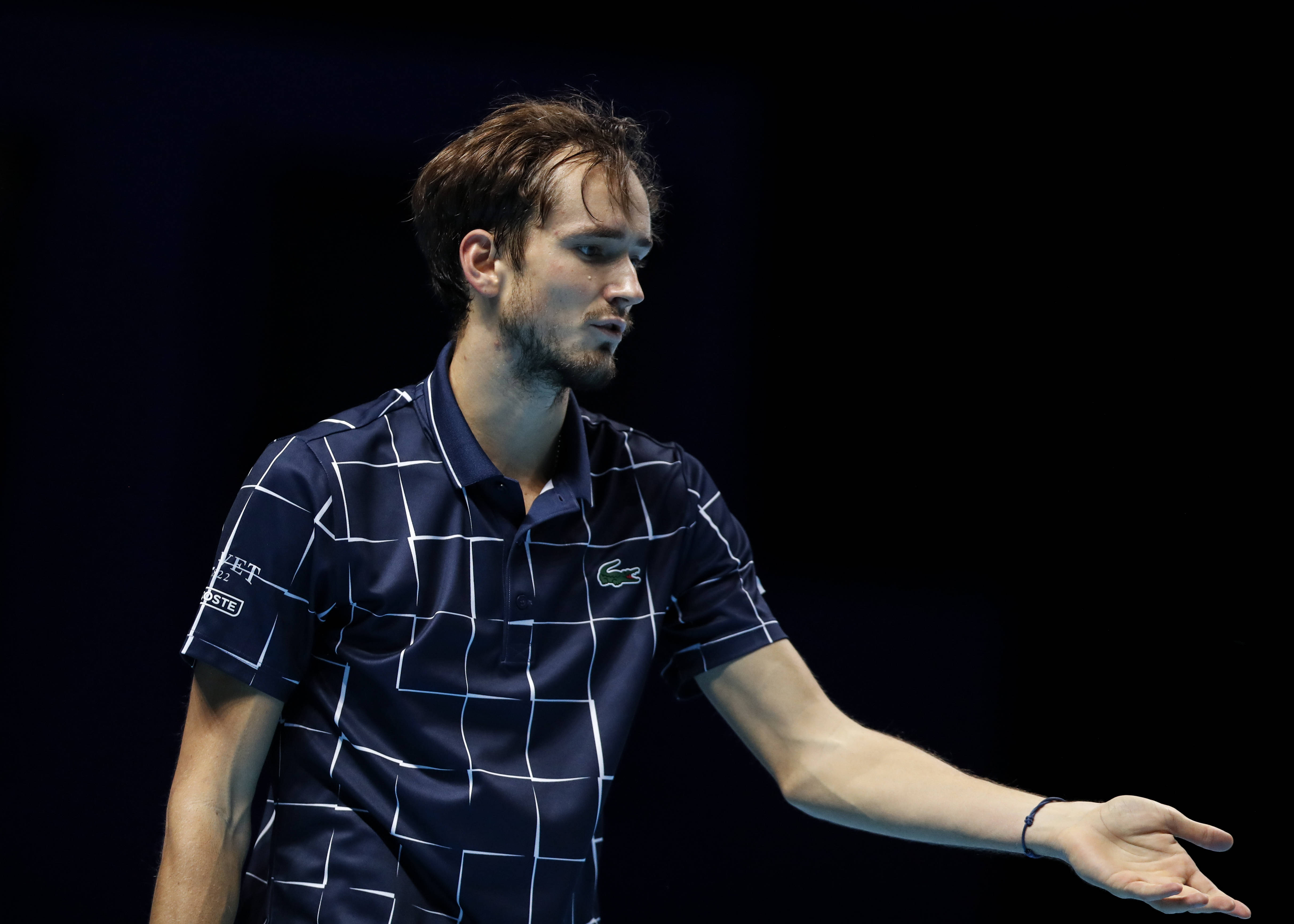 包含戴维斯杯轻取ATP总决赛，梅德韦杰夫统治全场的词条